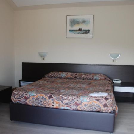 Hotel Olivi Salò Eksteriør bilde