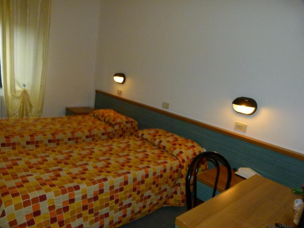 Hotel Olivi Salò Eksteriør bilde