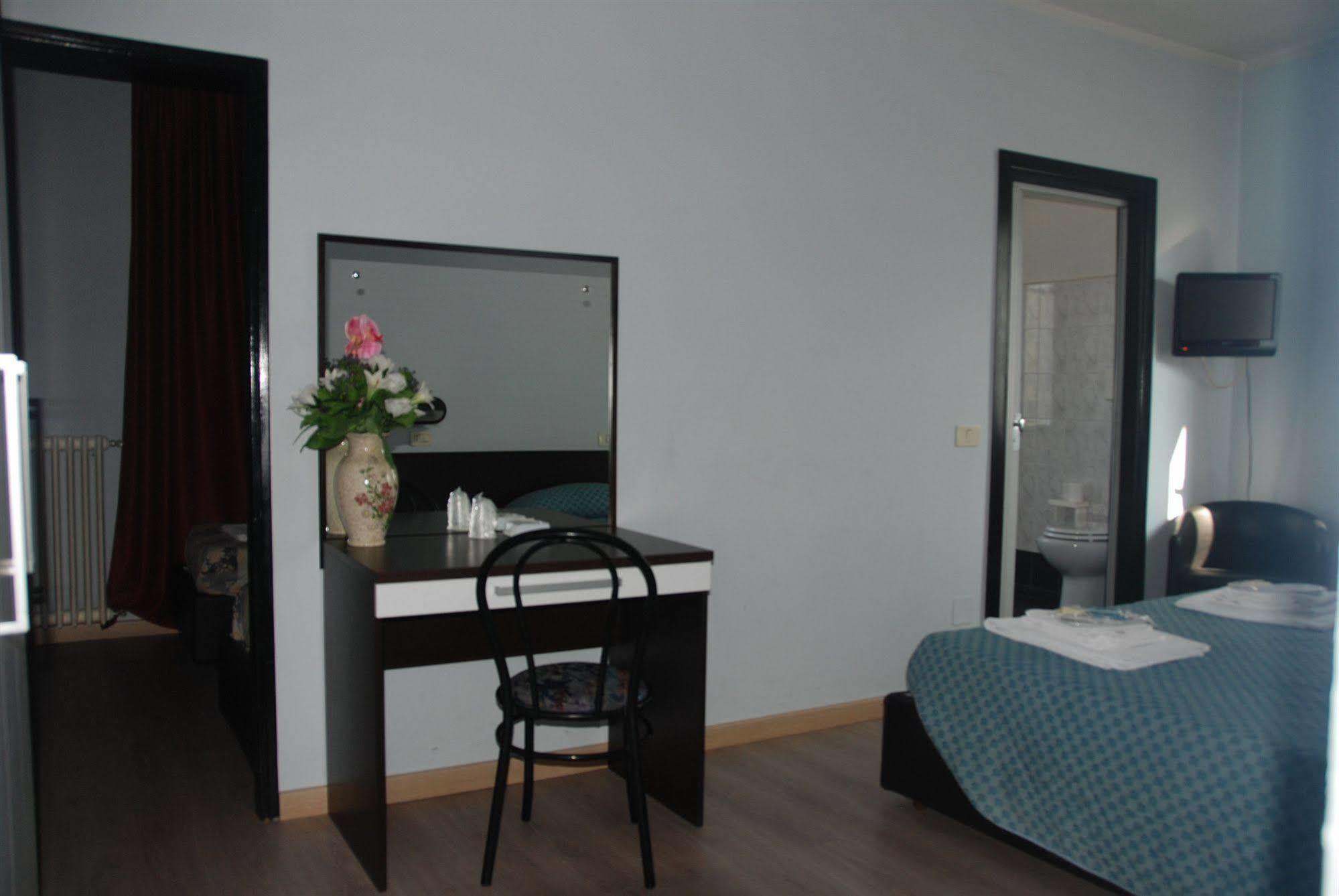 Hotel Olivi Salò Eksteriør bilde