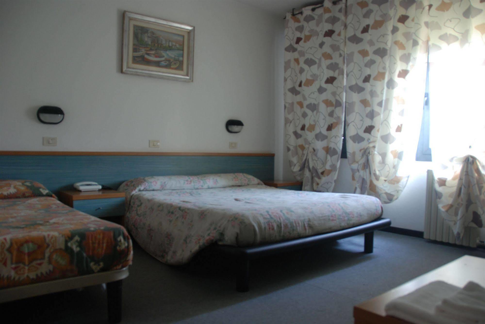 Hotel Olivi Salò Eksteriør bilde