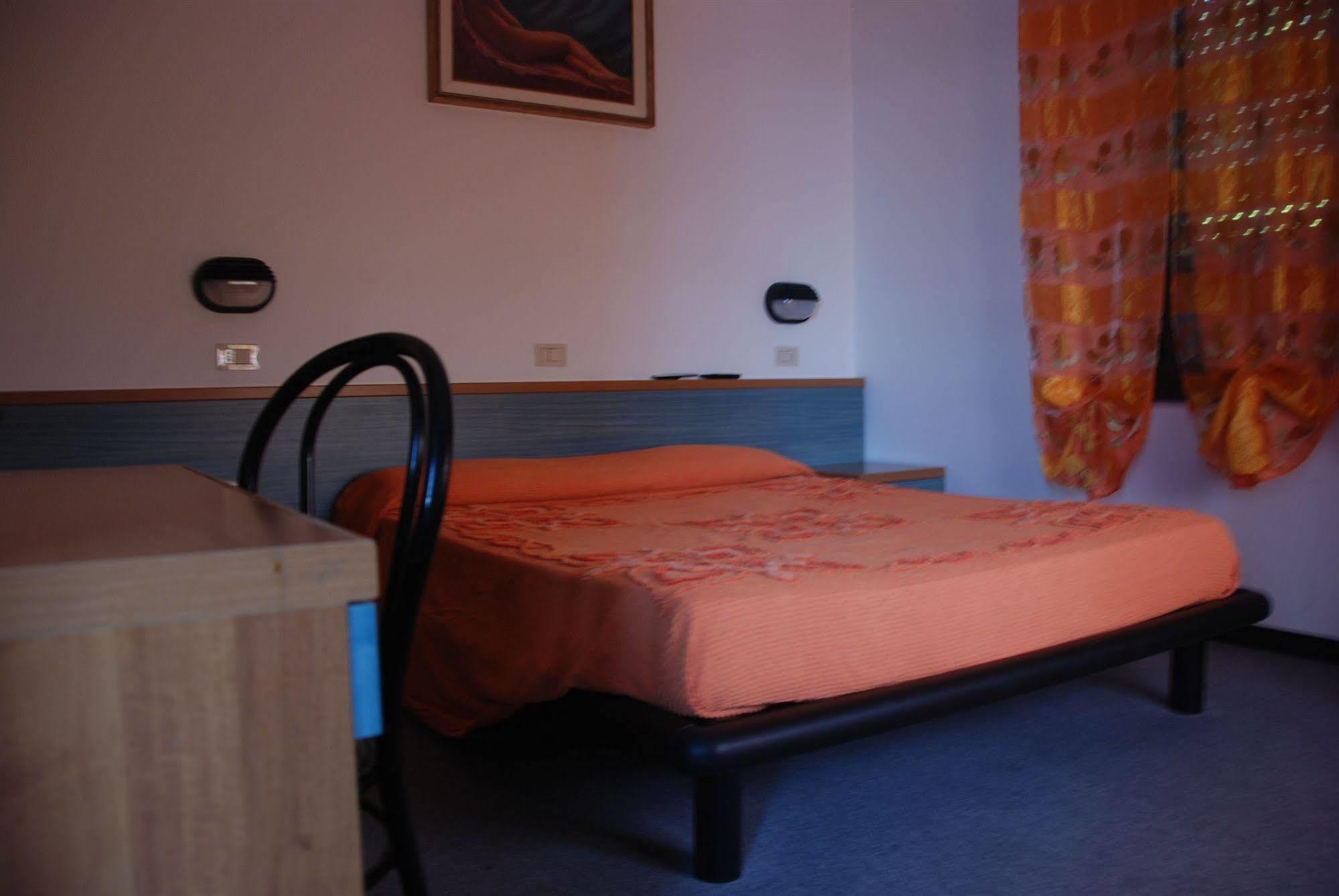 Hotel Olivi Salò Eksteriør bilde