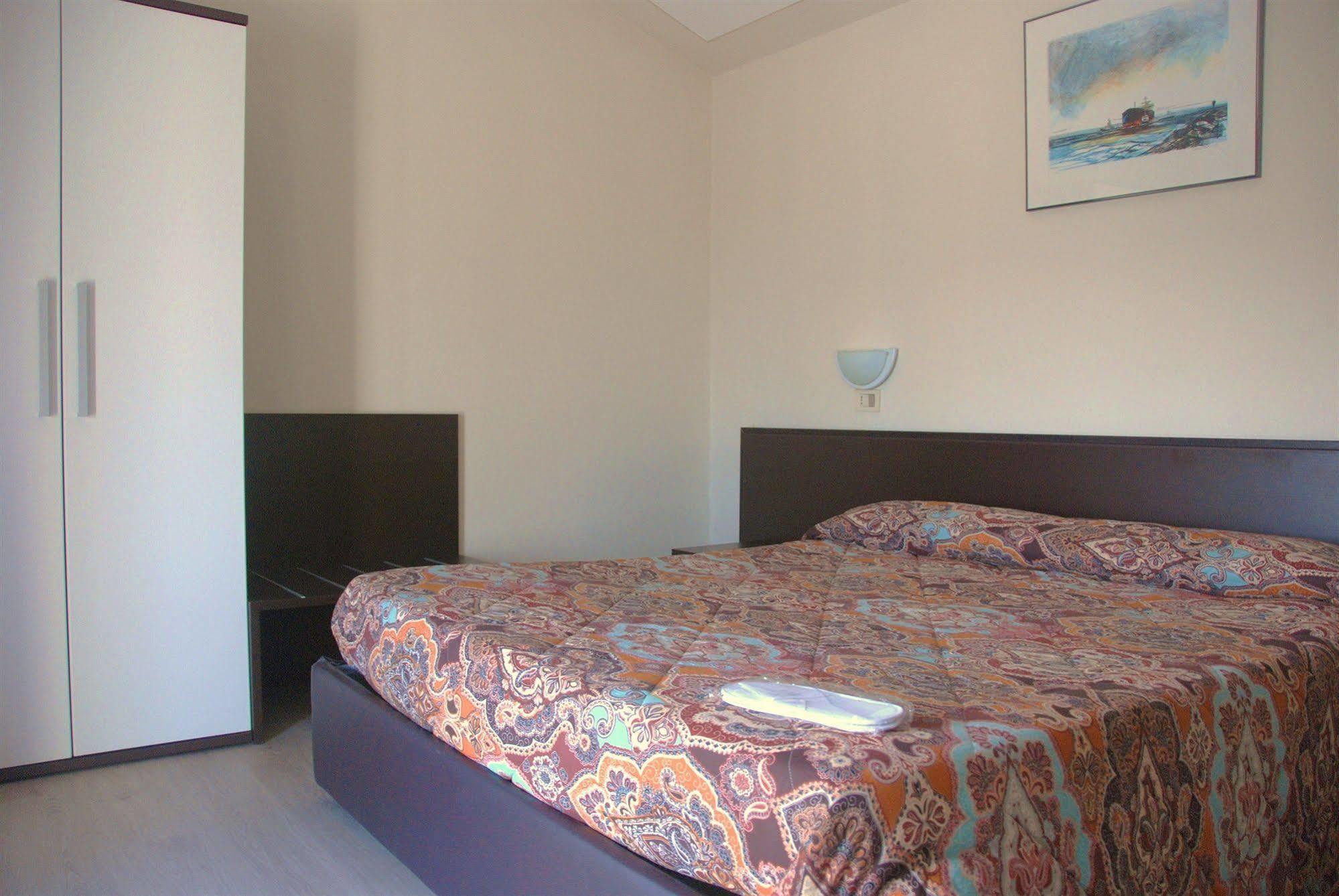 Hotel Olivi Salò Eksteriør bilde