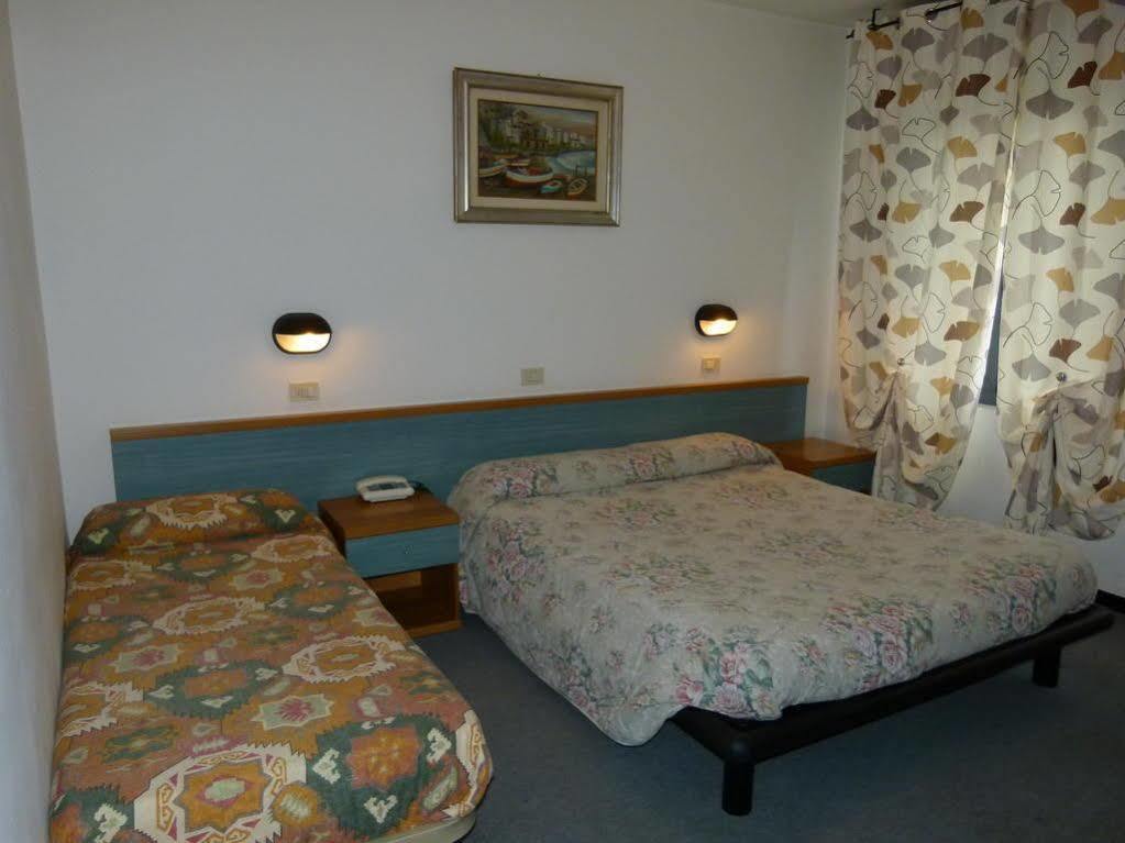 Hotel Olivi Salò Eksteriør bilde